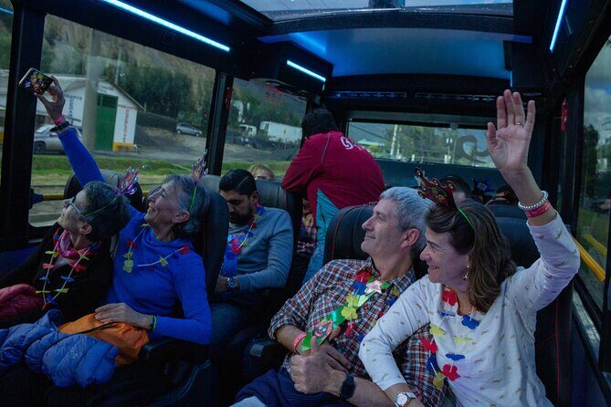 3-in-1 Panoramic city tour with walking tour and experiences - The panoramic bus segment: where stadiums and event halls fit