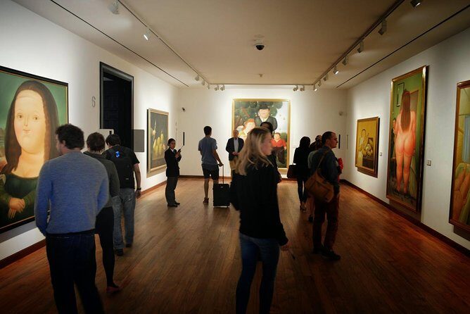 6-hour private city tour of Bogotá - Colón Theater, Luis Ángel Arango Library, and Gabo’s cultural footprint