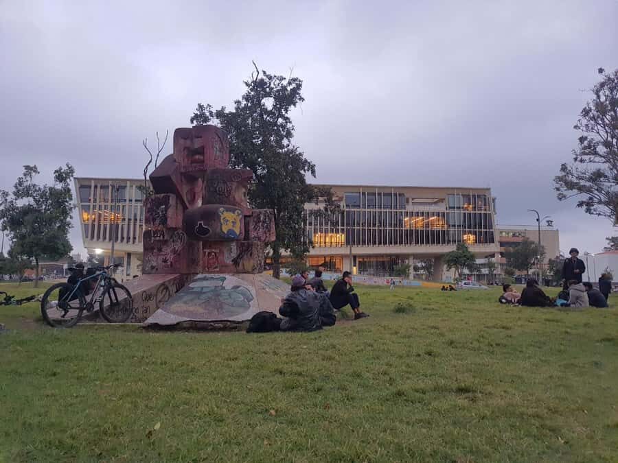 Anti-tour Bogotá - TransMilenio: seeing Bogotá through its busiest artery