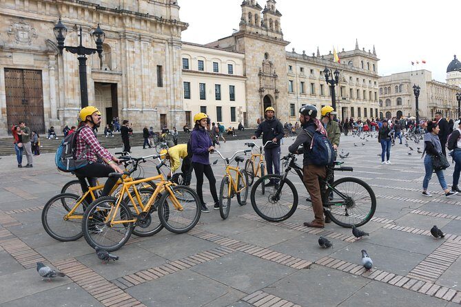 Bike Tour in La Candelaria Bogotá - Stop 3: Parque Nacional Enrique Olaya Herrera gives you a city reset