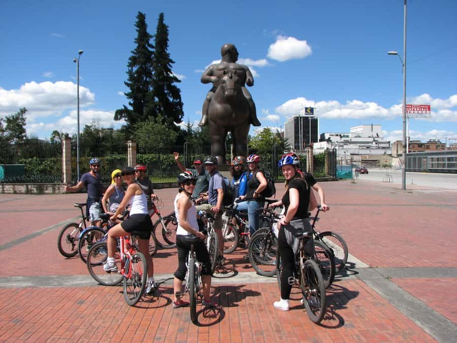 Bogota: Bicycle City Tour - Starting point in La Candelaria: the easiest way to get your bearings