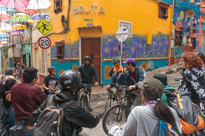 Bogotá Bike Tour with street art - La Candelaria and Chorro de Quevedo: colonial houses meet wall stories