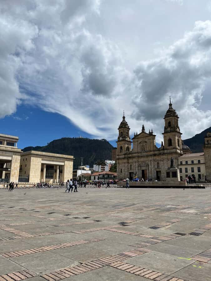 Bogotá: Candelaria Tour with Cacao and Coffee Workshop - La Candelaria, 4 Hours, and the Best Way to Make Sense of Bogotá