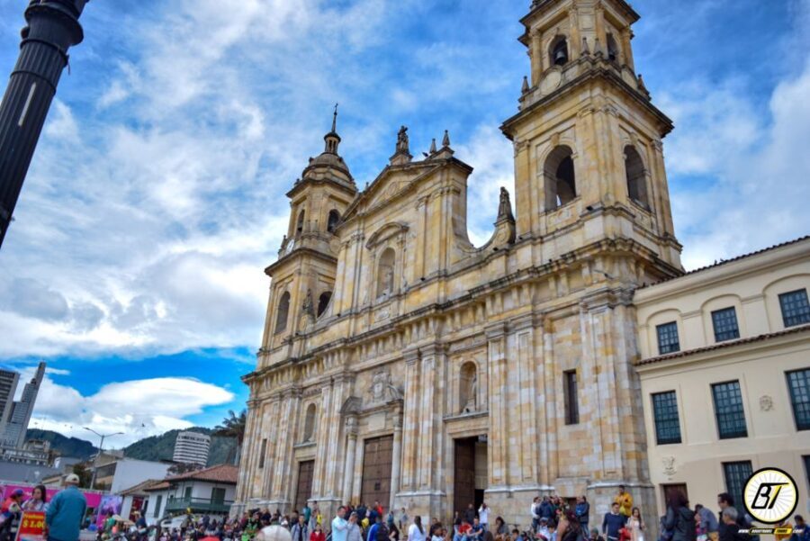 Bogota: Downtown City and Monserrate Hill Private Tour - Bolivar Square: where Colombia’s power and pressure show up