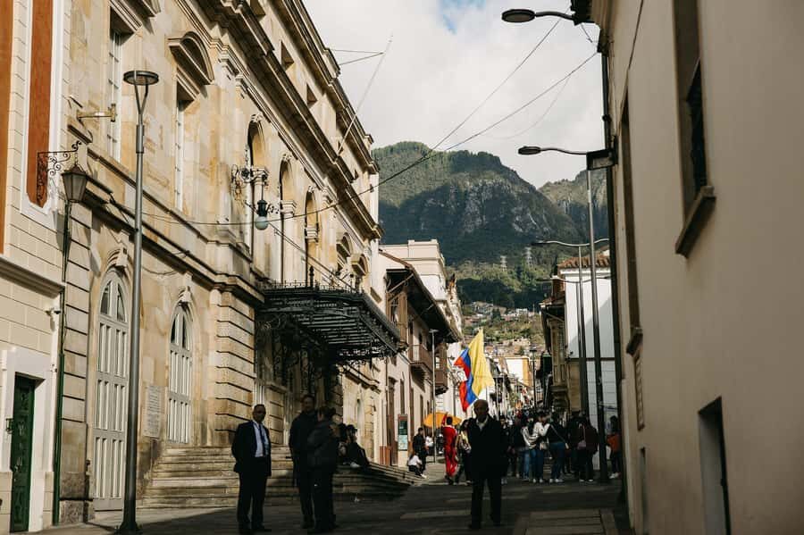Bogotá: Express Tour with Private Guide and Transportation - La Candelaria Walking Tour: Colonial Streets, Street Art, and Some Uphill Reality
