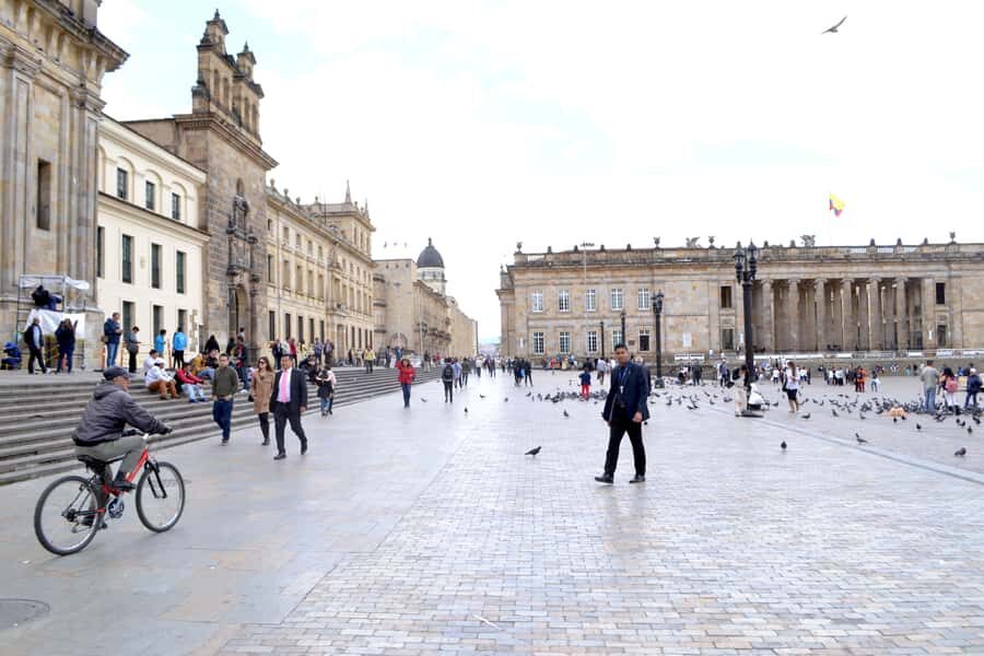 Bogotá: Guided La Candelaria Walking Tour - Price and value: why $16 is more than a cheap add-on
