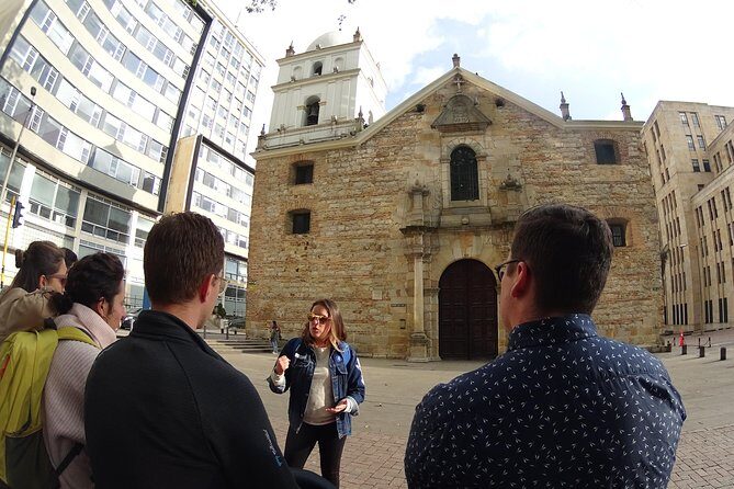 Bogota Kickstart Tour: Candelaria + Cacao & Coffee Experience •4h - Plazoleta del Rosario and the stories that start the walk