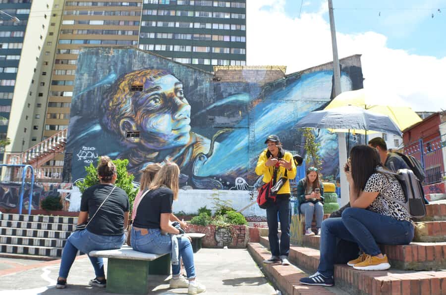 Bogotá: La Candelaria Graffiti & Urban Art Guided Tour - Price and timing: what $16 buys you (and what it doesn’t)