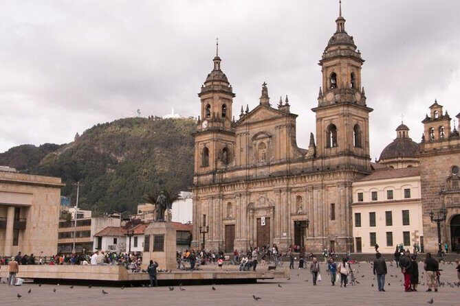 Bogotá Layover: Private 4-6 Hour Flexible City Tour - Botero Museum vs. Gold Museum: picking the right museum day