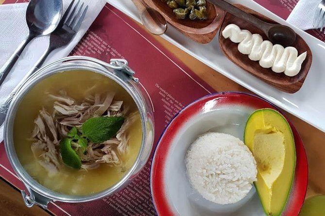 Bogotá Local Food Tour - La Candelaria - The 3-hour route: from La Candelaria to Plaza de Bolívar