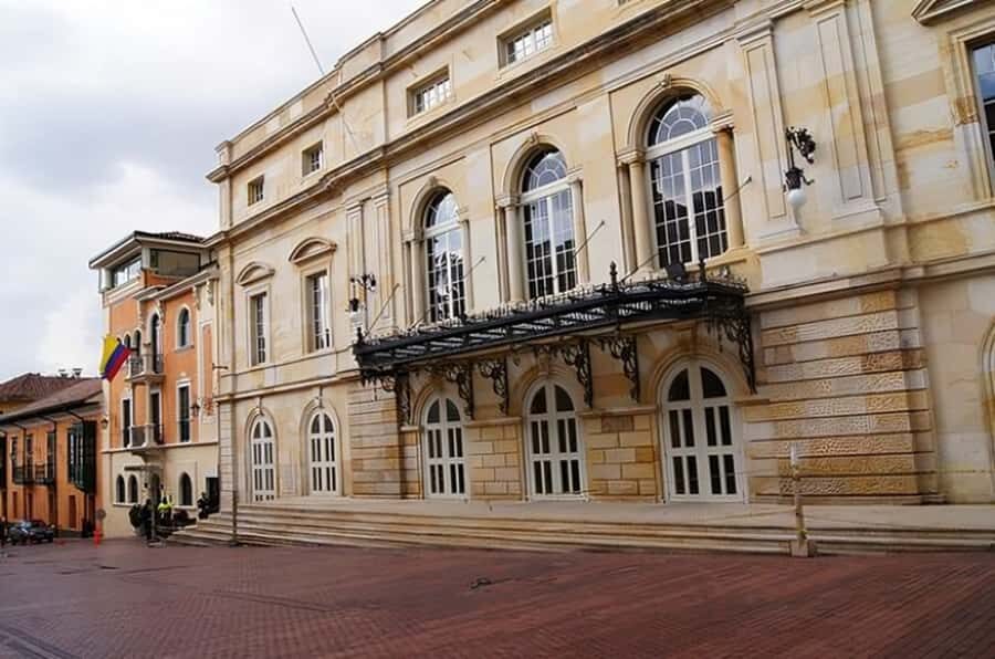 Bogota : Must-See Sites Walking Tour With a Guide - Key Highlights You’ll Care About