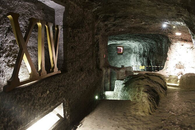 Bogota Old City Tour, Monserrate & Salt Cathedral in Zipaquira - Plaza de Bolívar: your fast orientation to Bogotá’s core