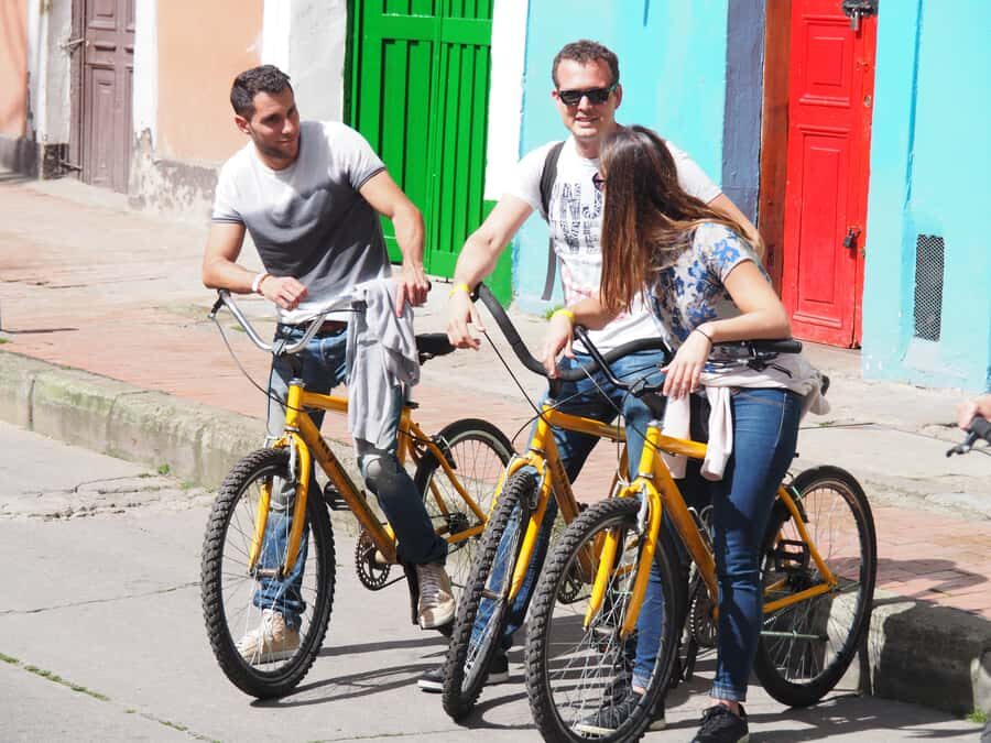 Bogotá Private Bike Tour with Transportation - Bolivar Square: the short stop that carries weight
