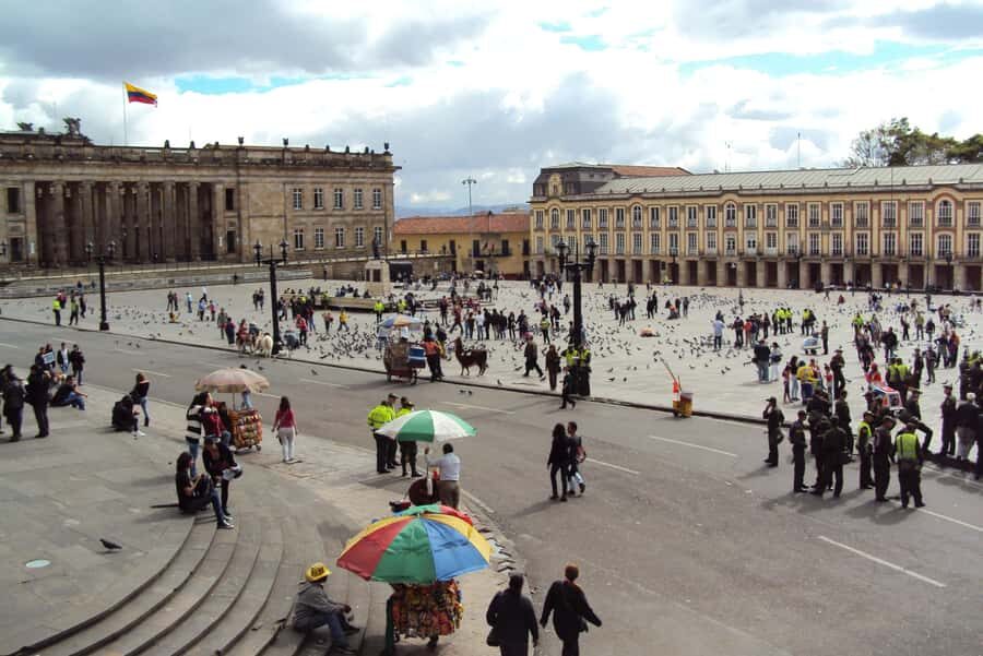Bogotá: Private Candelaria Walking Tour with Gold Museum - Government landmarks in the city center: Palace of Justice to the House of 20th of July