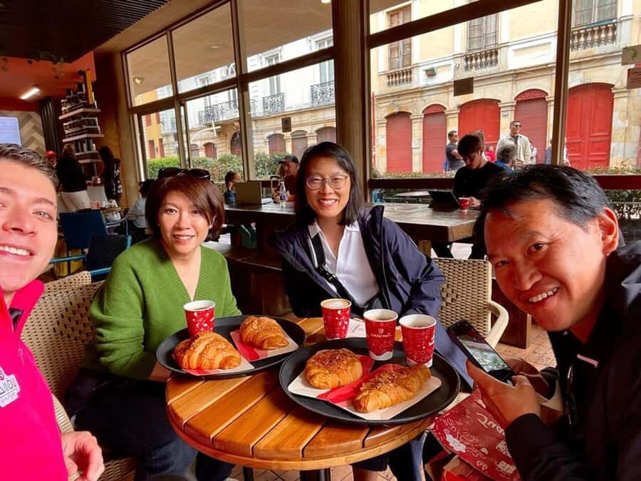 Bogotá: Private City Tour, Monserrate, Emerald and Botero - My booking advice: should you choose this private Bogotá highlights tour?