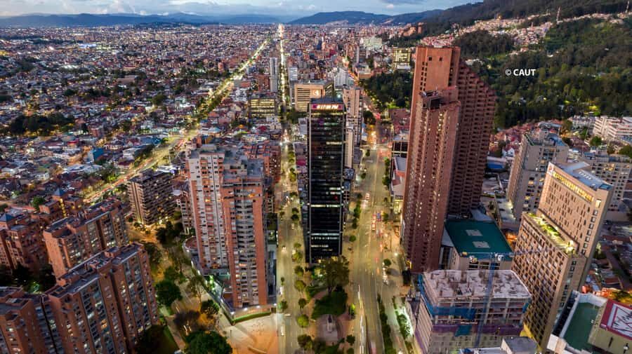 Bogotá: Private Guided Tour with Monserrate & La Candelaria - La Candelaria on Foot: Cobblestones, Color, and Street Stories
