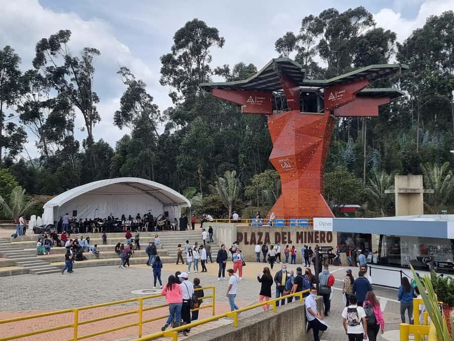 Bogotá: Salt Cathedral & Lake Guatavitá Tour with Lunch - What the Guides Get Right (And Why It Shows)