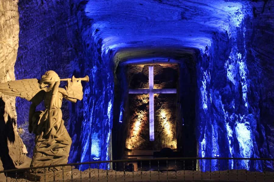 Bogota: Salt Cathedral of Zipaquira Private daily Trip - Private pickup and drivers like Julio or José