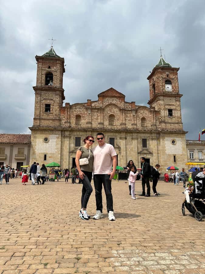 Bogota: Salt Cathedral of Zipaquira Private daily Trip - Zipaquirá town break: colonial streets, photos, and a reality check on time