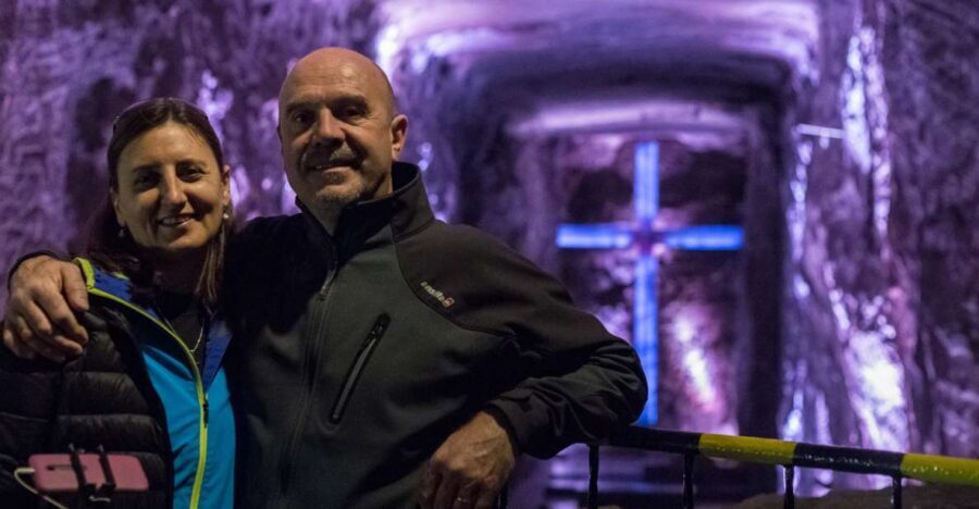 Bogotá: Salt Cathedral Private Tour with Entry Ticket Basic - Zipaquirá Lunch Break: Colonial Streets Above the Salt