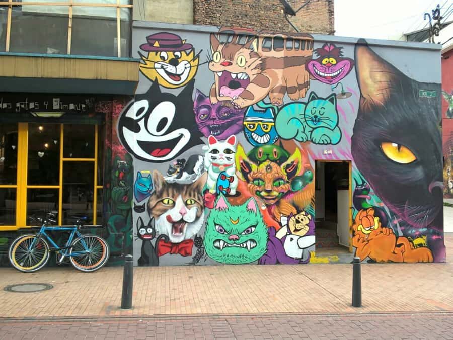 Bogotá Street Art and Graffiti Tour 3 Hrs - Getting Picked Up and Settling In for a Private 3-Hour Day