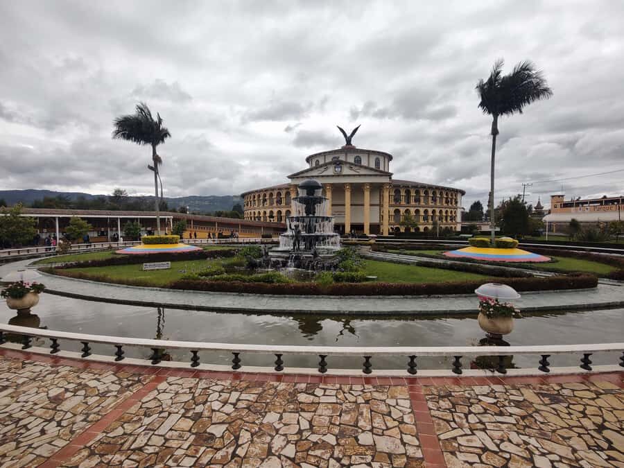BOGOTA: Tour of Jaime Duque Park, Zoo, and Aerospace Museum - Avenue of Monuments: where replicas turn into lessons