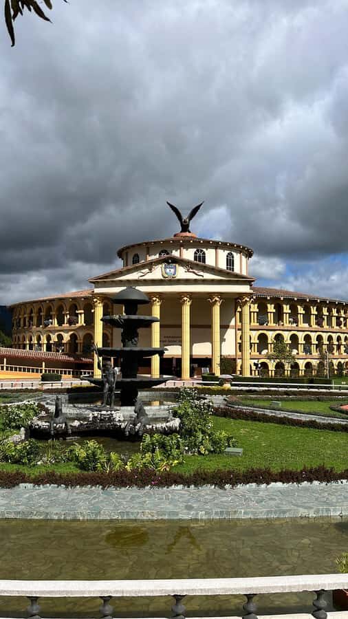 BOGOTA: Tour of Jaime Duque Park, Zoo, and Aerospace Museum - Getting from Bogotá to the park and Tocancipá