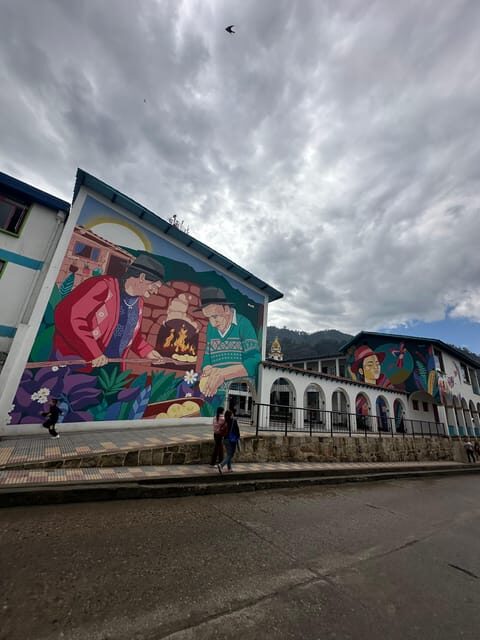 Bogotá: Visit Colombia's Highest Waterfalls & Guadalupe Hill - The Walk to La Chorrera: Where the Sound Leads You