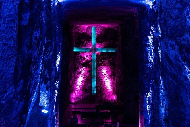 Bogotá´s Best Private Day Trip: Salt Cathedral & Guatavita Lagoon - Laguna de Guatavita Natural Park: Emerald Waters at 3,100 Meters