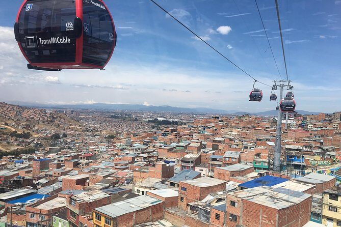 Cable car to el Paraiso, the city slum - Meeting in Teusaquillo at El Empanadazo and getting moving at 9:00 am