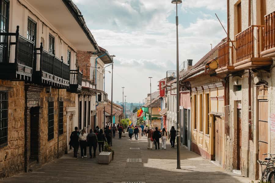 Candelaria Unveiled: Cool-tural Heritage Walking Tour - Casa de La Pola and Iglesia San Ignacio: independence meets 17th-century faith