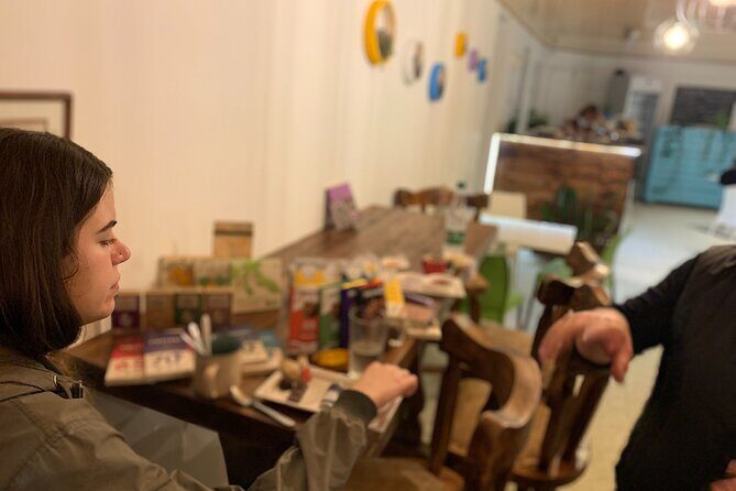 Colombian Chocolate Workshop Experience - Pairings, snacks, and the chocolate production story