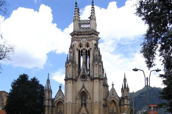Cruise Bogota gay district - Plaza de Lourdes: meeting point energy, plus safety and LGBTQ legal context