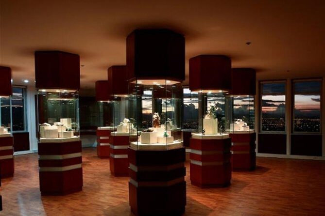 Exclusive Emerald Tour in Bogota - Why an Emerald-Focused Walk Beats a Generic City Tour
