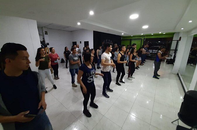 Face-to-face dance classes in Bogotá. La Candelaria - Stop 2: Mount Monserrate for a scene change