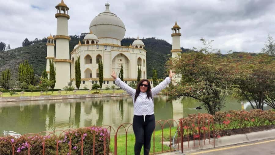From Bogota: Excursion to Jaime Duque Park - Pickup from Zona Centro and how the day usually feels