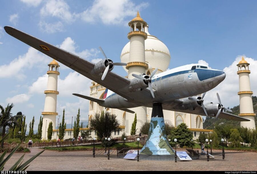 From Bogota: Jaime Duque Park and zoo with ticket included - The Caribbean Sea Replica and Naval Vessels: A Fun Detour