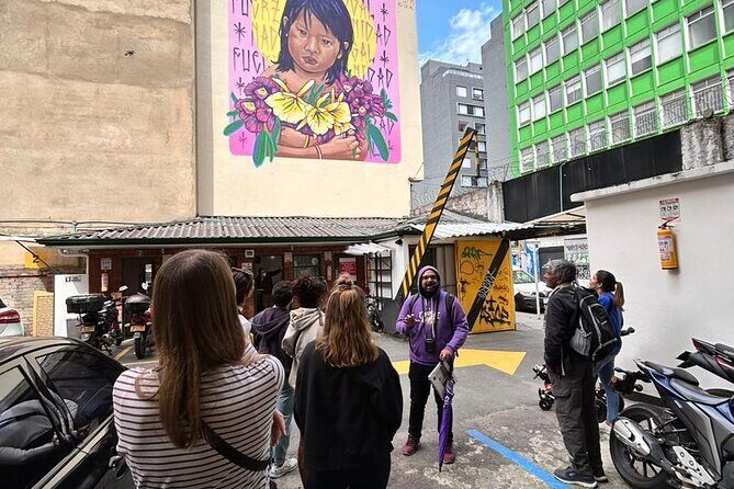 Graffiti Tour: a fascinating walk through a street art City - Stops 1–4: Gold Museum kickoff, human rights at the Procuraduría, migration, and salsa