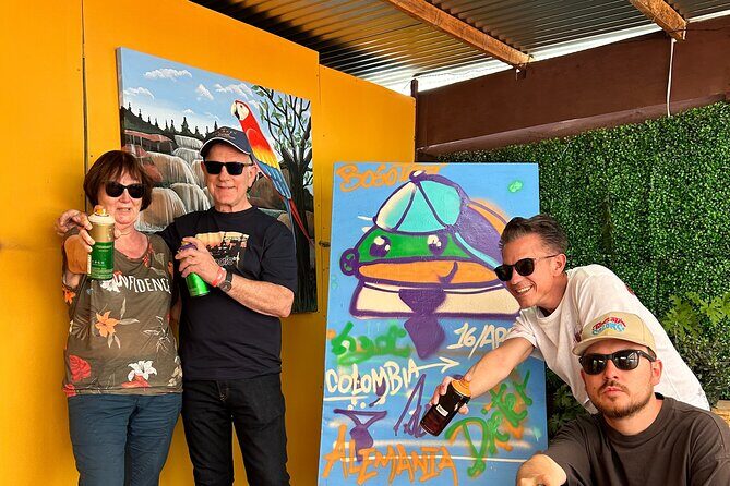 Graffiti tour in Ciudad Bolívar - Why Ciudad Bolíár Graffiti Tours Feel Different Than Regular Sightseeing