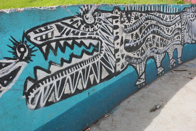 Graffiti Tour in La Candelaria Bogotá - Stop 2: Plaza del Chorro del Quevedo—art, people, and what’s hidden nearby