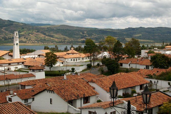 Guatavita Lagoon Half-Day Trip from Bogota - Tominé Dam valley views and the ride back to Bogotá