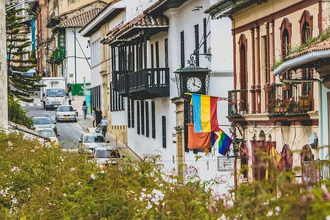 La Candelaria Private Tour Bogotá + Local Lunch + 2 Museums (6 Hrs.) - Candelaria in 6 Hours: The Real Benefit Is Context