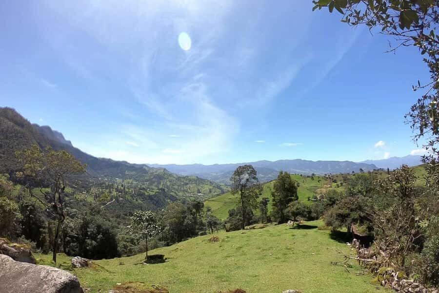 La Chorrera and Chiflon Waterfalls Private Hike Tour - Fitness and footing: what this hike really asks of you