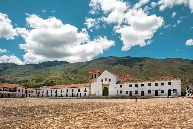 Landscapes & culture: Villa de Leyva from Bogotá - Stop 1: Monasterio del Santo Eccehomo—architecture plus independence-era stories