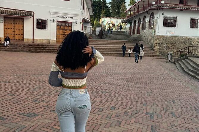 One Perfect Day in Bogotá: Private Tour of Must-See Highlights - Botero Museum in a Colonial Mansion: Big Shapes, Bigger Smiles