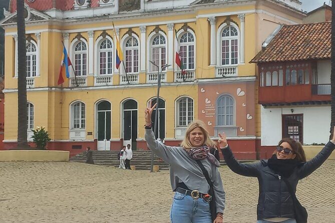 Private and exclusive tour Sal Zipaquirá Cathedral and coffee tasting - Zipaquirá landmarks in short stops (and why 10–30 minutes works)