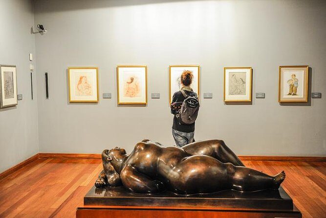 Private Bogotá Tour: Candelaria, Gold Museum, Optional Monserrate - Plaza de Bolívar: the political heart, explained in plain language
