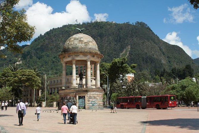 Private Bogotá Tour: Candelaria, Gold Museum, Optional Monserrate - La Candelaria: cobblestones, street art, and the old-town mood