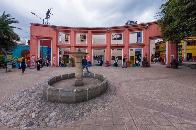 Private Tour of La Candelaria, The history of Bogotá - La Concordia market: fruit tasting that teaches more than words