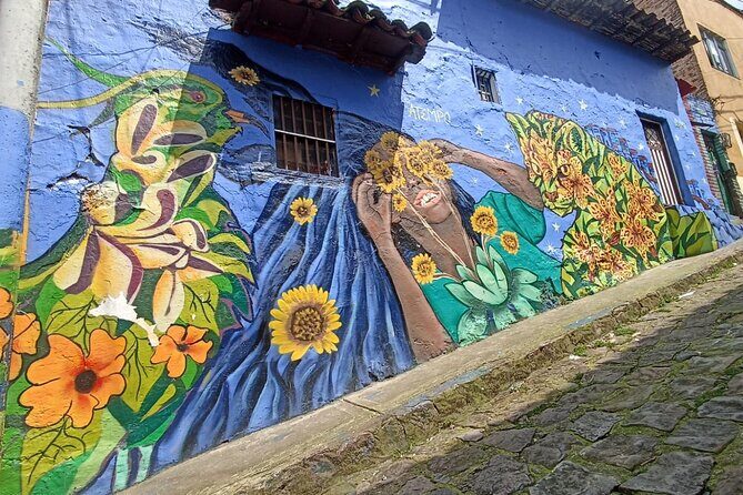 Private Urban Tour: Market, Graffiti & Tejo in Bogotá - A 5-Hour Sample Platter of Bogotá: From Market to Tejo